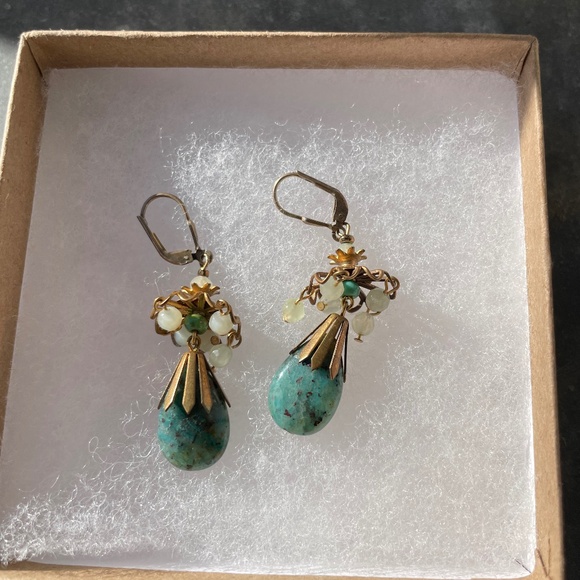 Sundance Catalog Dangling Pendant Earrings with blue-green stones and beads - Picture 4 of 6